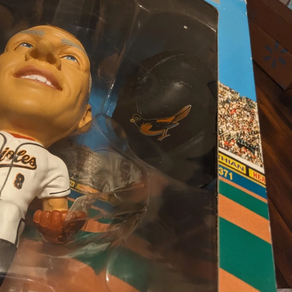 Cal Ripken Jr ! - Picture 7 of 10